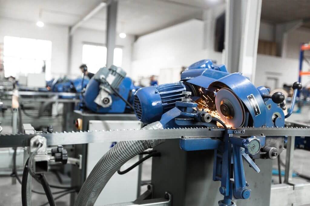 Bycuttech – Ihr Hersteller für Bandmesser und Bandsägeblätter